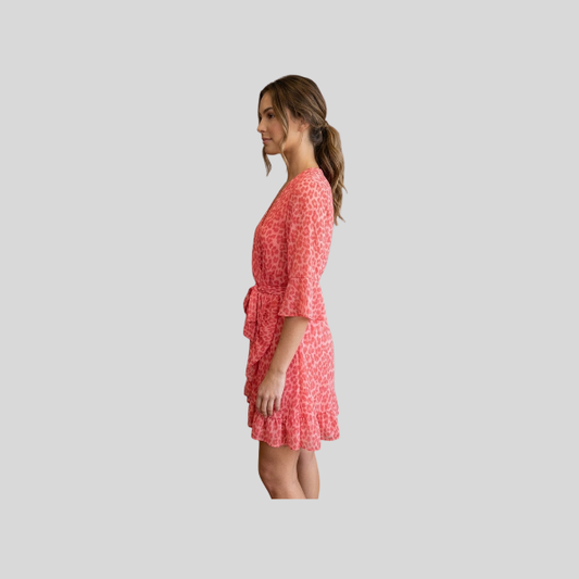Sommerliches Wickelkleid mit Leo-Print in Koralle